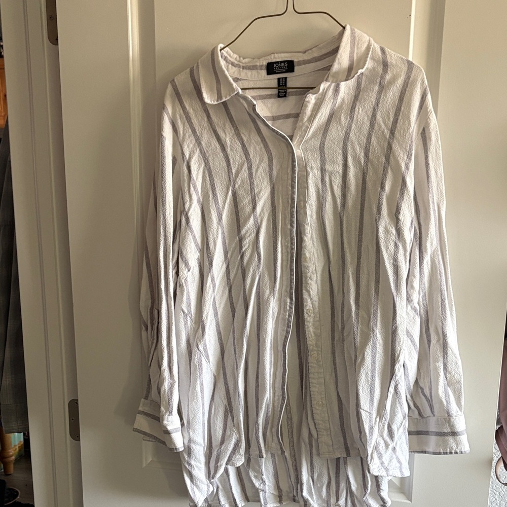 Jones New York linen Casual White and Gray Striped Shirt
